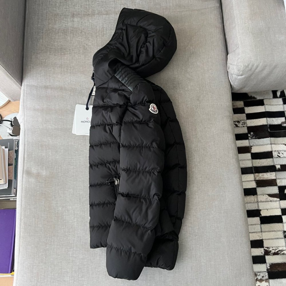 AUTH NWT Moncler Women's BLACK short Down Puffer Jacket Hood Leather Trim Size 0